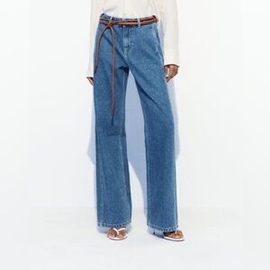 Zara High Rise Z197 Straight Leg Jeans
Mid-blue